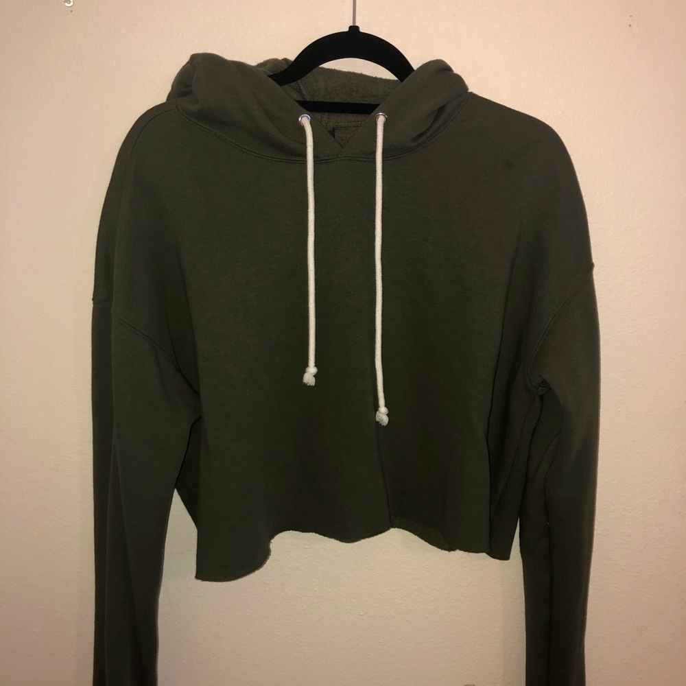 Cropped army green hoodie